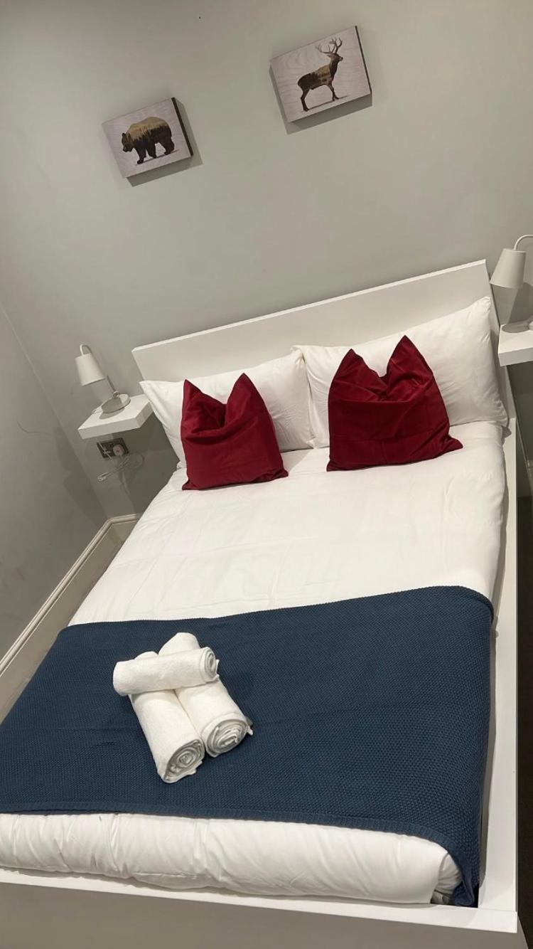 Brilliant 2 Bed Apartment - Spacious, Central & Well-Connected London Kültér fotó