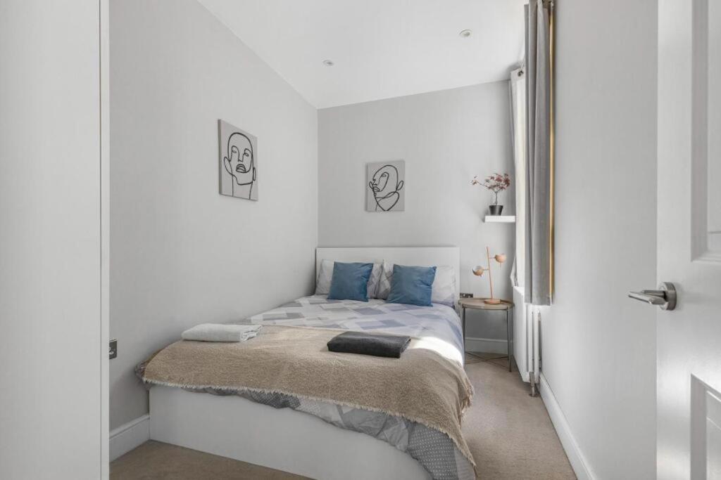 Brilliant 2 Bed Apartment - Spacious, Central & Well-Connected London Kültér fotó
